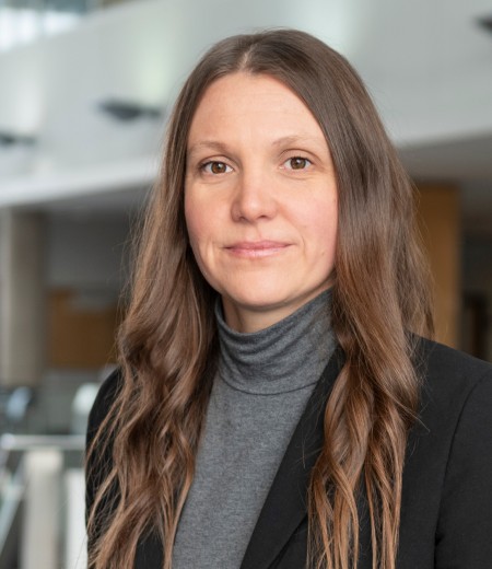 Véronique Lowry